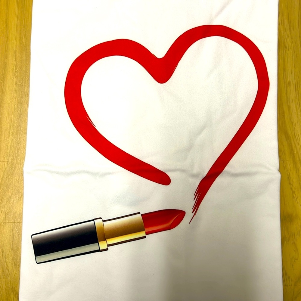 No better way to say it then with lipstick love!!